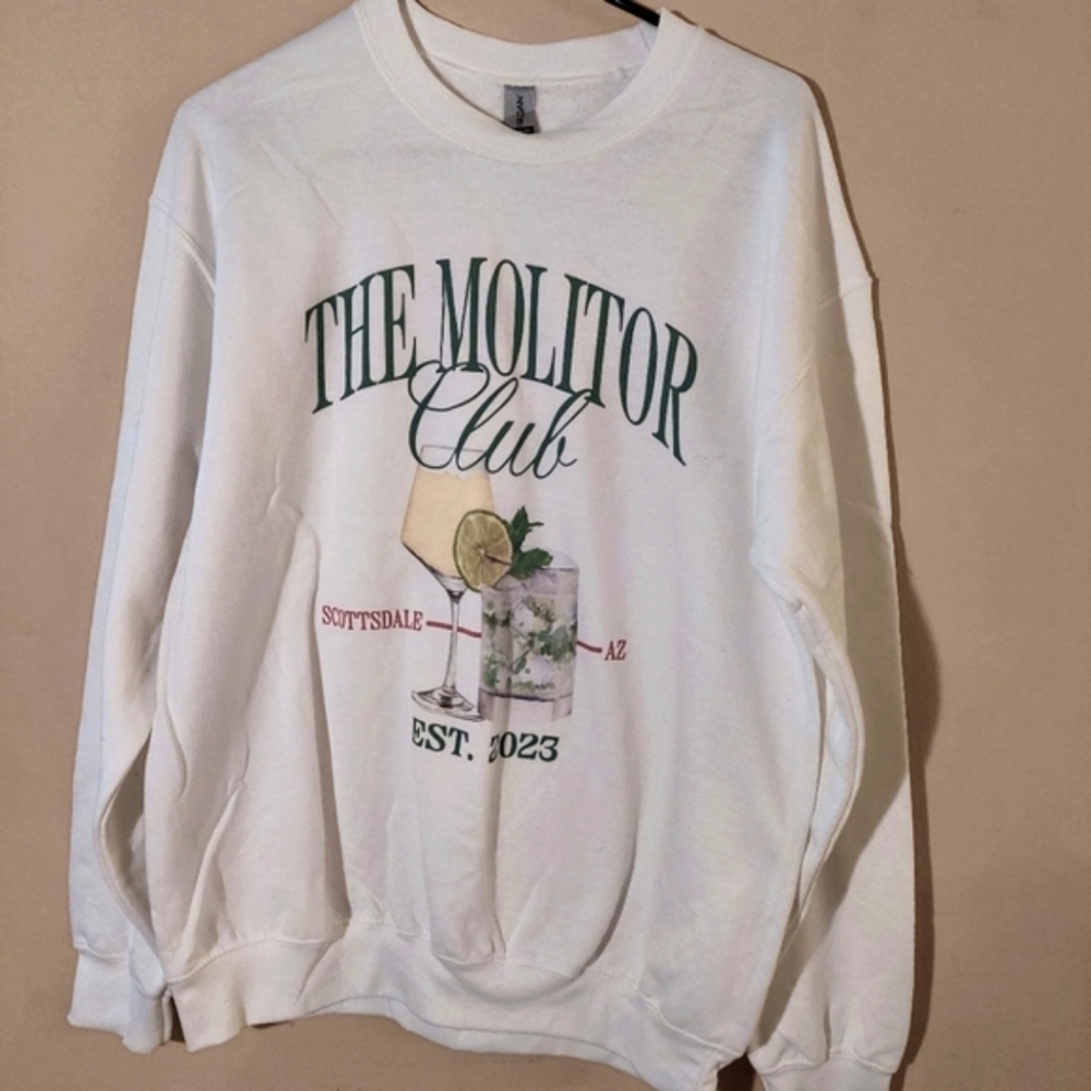 Molitor Club, Scottsdale Arizona cocktail   alcohol white sweatshirt. Unisex-M